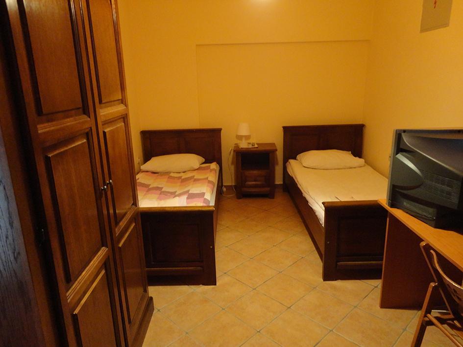Prenociste "Magnus" Bed & Breakfast Slavonski Brod Bagian luar foto