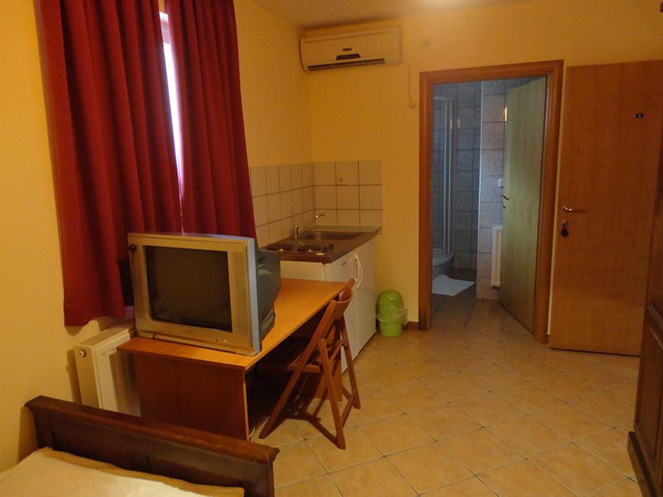 Prenociste "Magnus" Bed & Breakfast Slavonski Brod Bagian luar foto