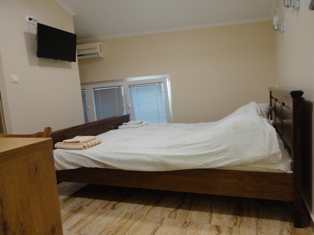 Prenociste "Magnus" Bed & Breakfast Slavonski Brod Bagian luar foto