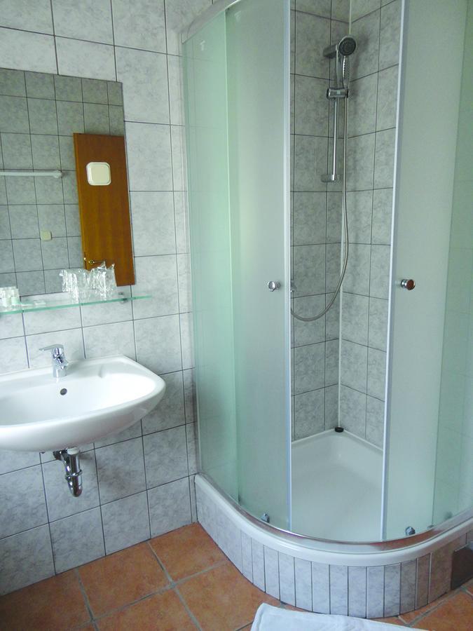 Prenociste "Magnus" Bed & Breakfast Slavonski Brod Bagian luar foto