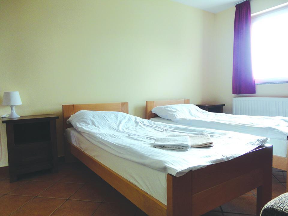 Prenociste "Magnus" Bed & Breakfast Slavonski Brod Bagian luar foto