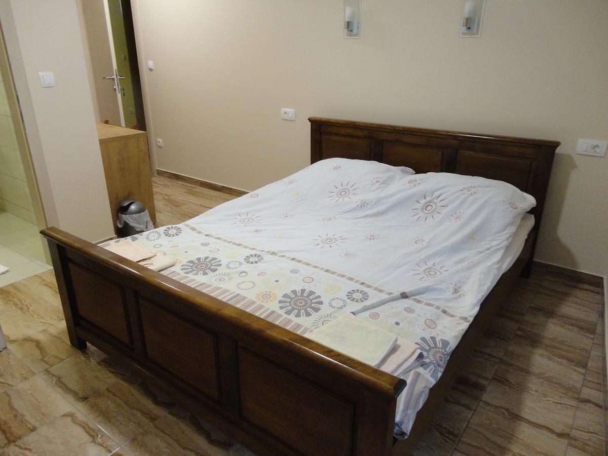 Prenociste "Magnus" Bed & Breakfast Slavonski Brod Bagian luar foto
