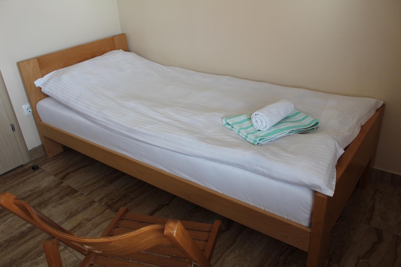 Prenociste "Magnus" Bed & Breakfast Slavonski Brod Bagian luar foto