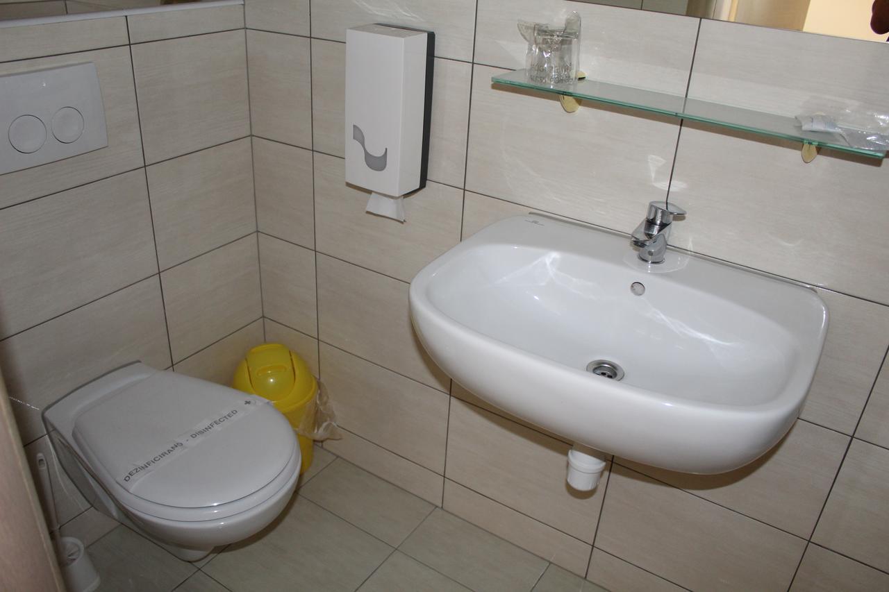 Prenociste "Magnus" Bed & Breakfast Slavonski Brod Bagian luar foto