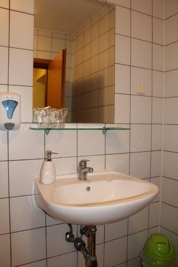 Prenociste "Magnus" Bed & Breakfast Slavonski Brod Bagian luar foto