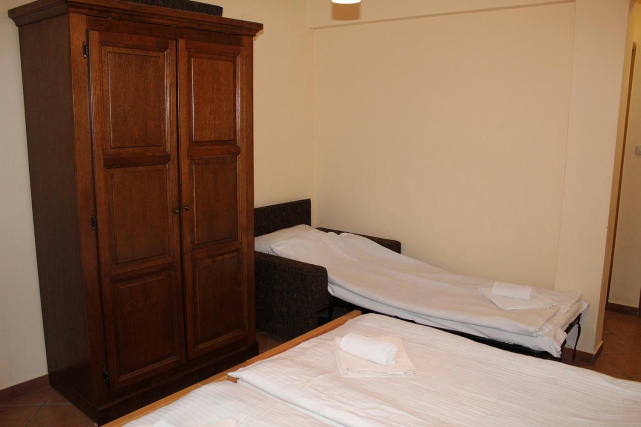 Prenociste "Magnus" Bed & Breakfast Slavonski Brod Bagian luar foto