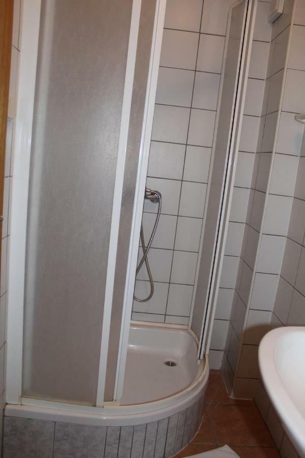 Prenociste "Magnus" Bed & Breakfast Slavonski Brod Bagian luar foto