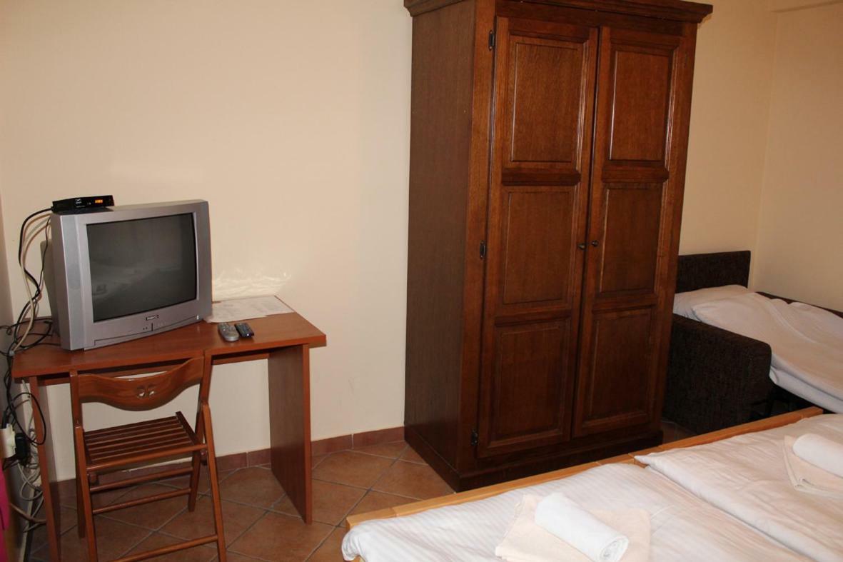 Prenociste "Magnus" Bed & Breakfast Slavonski Brod Bagian luar foto
